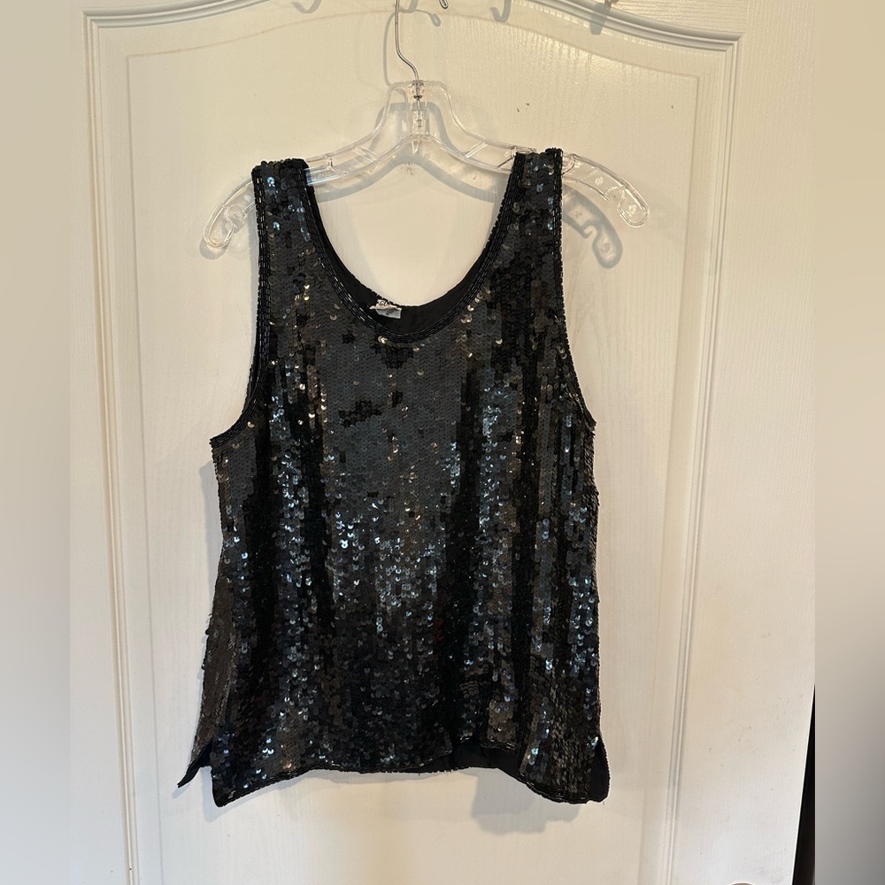 Gunit vintage women’s black sequin & beaded tank top. Size small